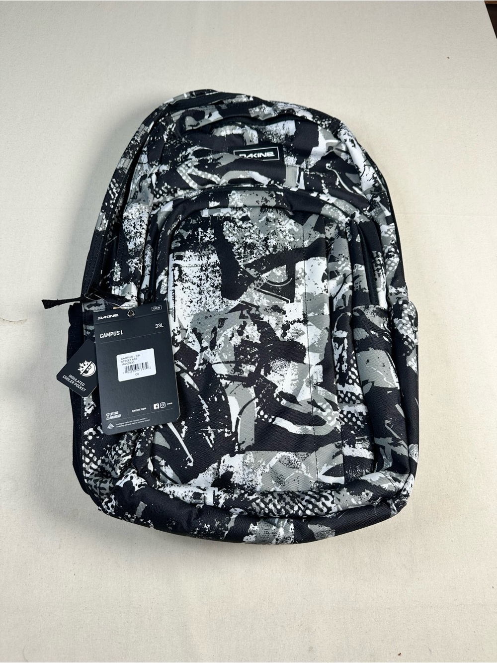 Dakine Campus L 33L Backpack Street Art ($86 msrp)